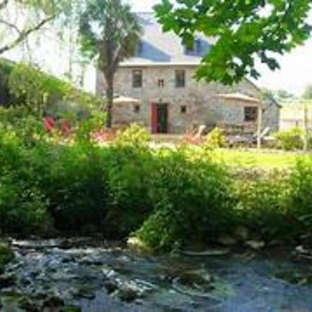 Gite Du Moulin Du Poulloguer Prat Eksteriør billede